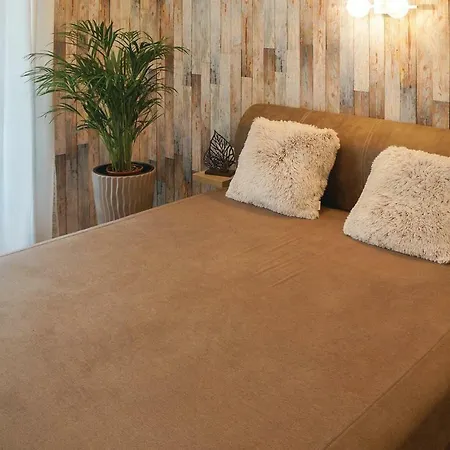 Apartmán Awesome In W Outdoor Swimming Pool Wifi And 1 Bedrooms