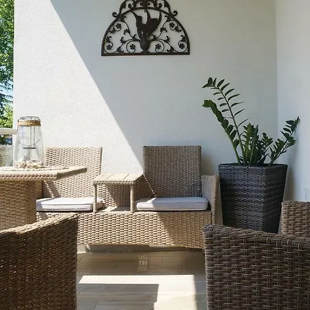 Awesome In W Outdoor Swimming Pool Wifi And 1 Bedrooms Apartmán Balatonlelle