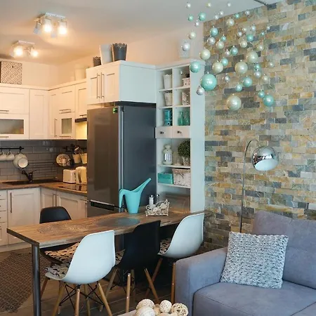 Awesome In W Outdoor Swimming Pool Wifi And 1 Bedrooms Apartmán *